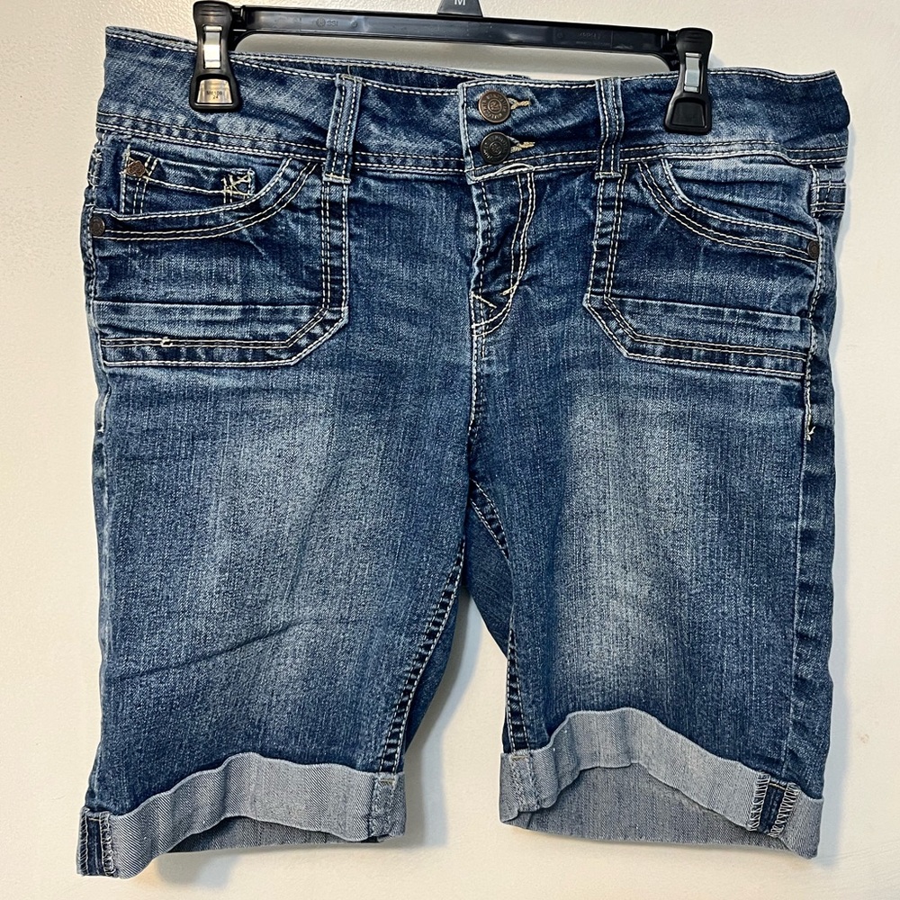 3/$20 Wallflower medium wash jean shorts